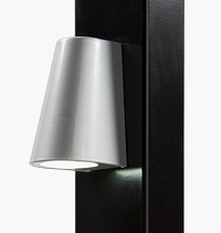 Купить Элегантное LED-освещение Locinox (Бельгия) TRICONE для ворот, цвета zilver и 9005 (черный) в Кореновске